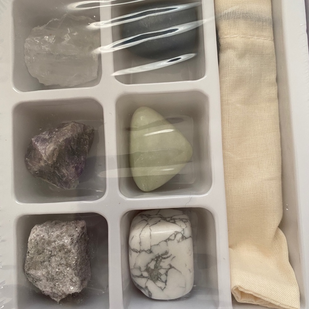 Calm Mini Stone Crystal Collection Pack - Picture 4 of 5